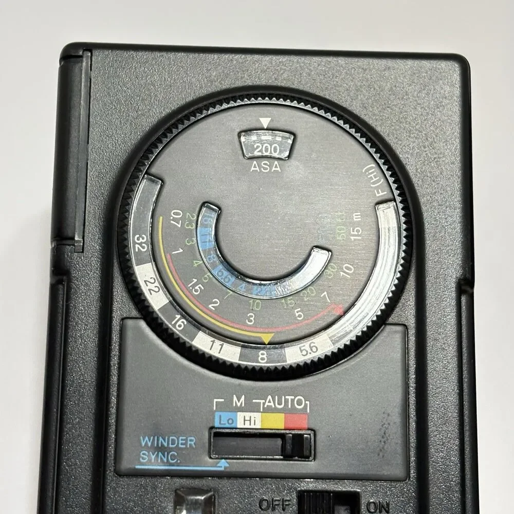 Minolta Auto 200X Flash with Case